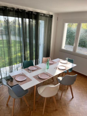 A 30 min de l'île aux Mimosa Maison Vendéenne avec Jardin